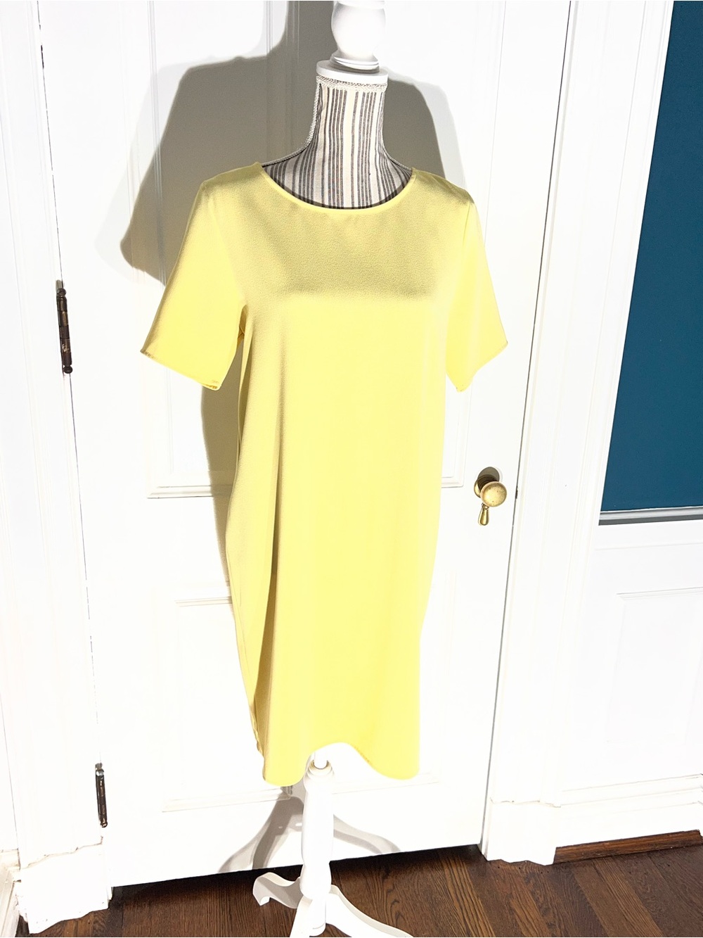 Everly Lemon Yellow Short-Sleeve Shift Dress